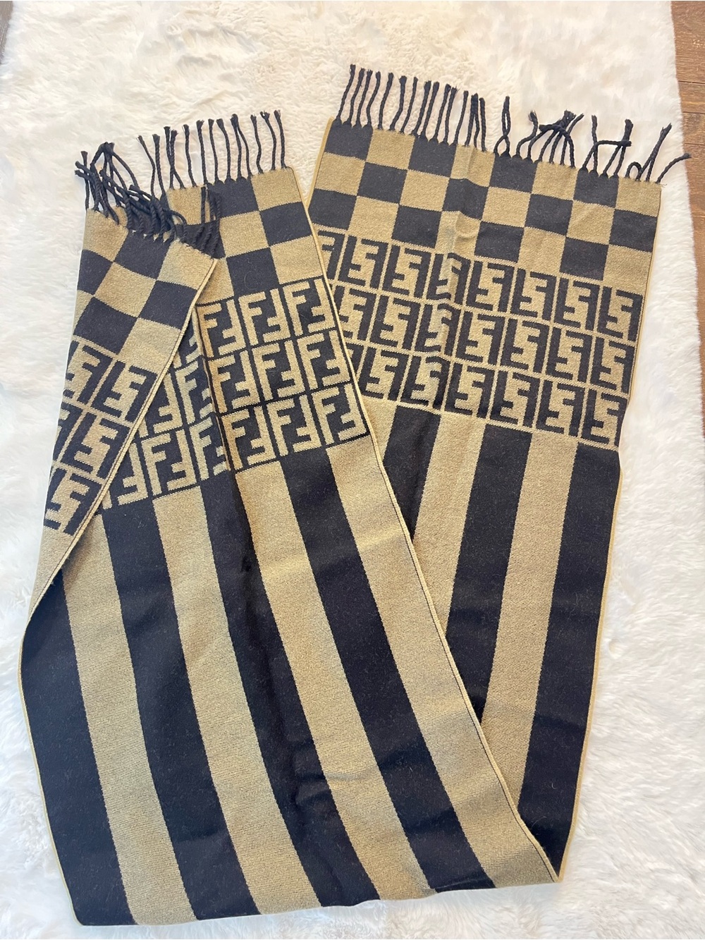FENDI Reversible Scarf - Picture 2 of 6